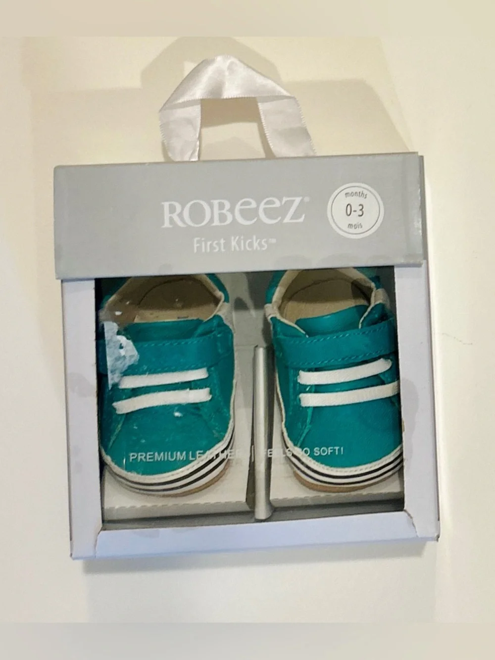 NEW IN BOX! ROBEEZ ADAM GREEN 0-3 MONTHS FIRST KICKS SNEAKERS